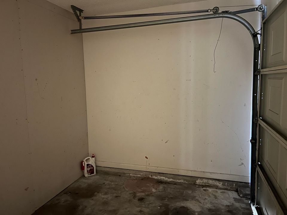 На продажу: $322,927 (3 спален, 2 ванн, 912 Квадратных фут)