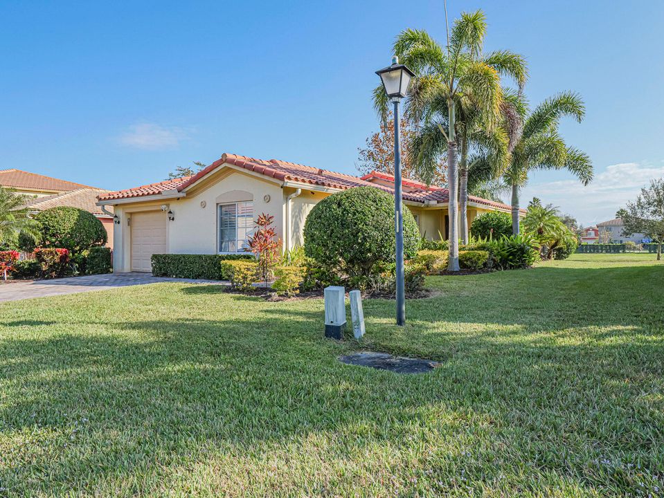 В аренду: $2,400 (2 спален, 2 ванн, 1342 Квадратных фут)