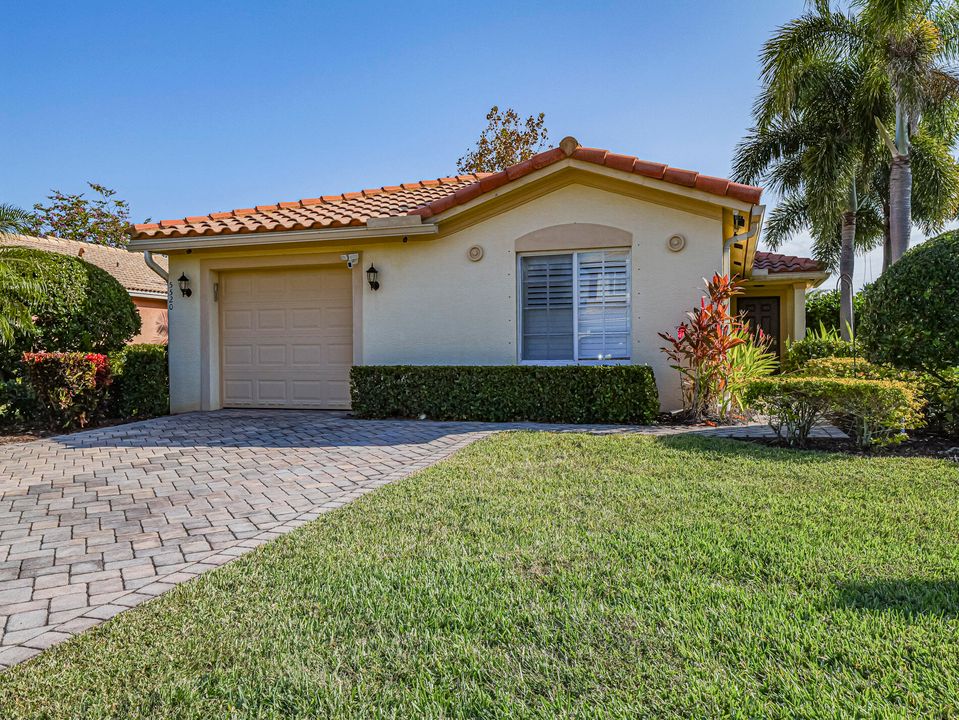 В аренду: $2,400 (2 спален, 2 ванн, 1342 Квадратных фут)