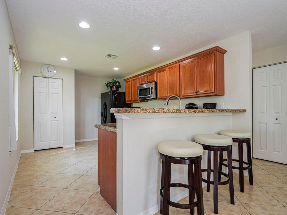 В аренду: $2,400 (2 спален, 2 ванн, 1342 Квадратных фут)