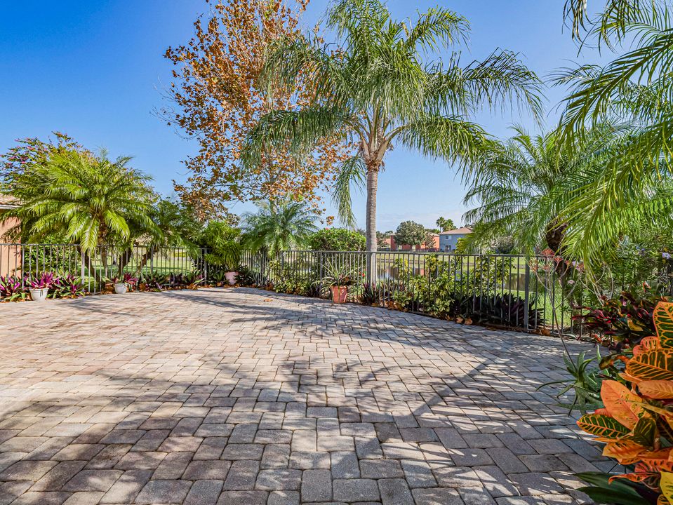 В аренду: $2,400 (2 спален, 2 ванн, 1342 Квадратных фут)