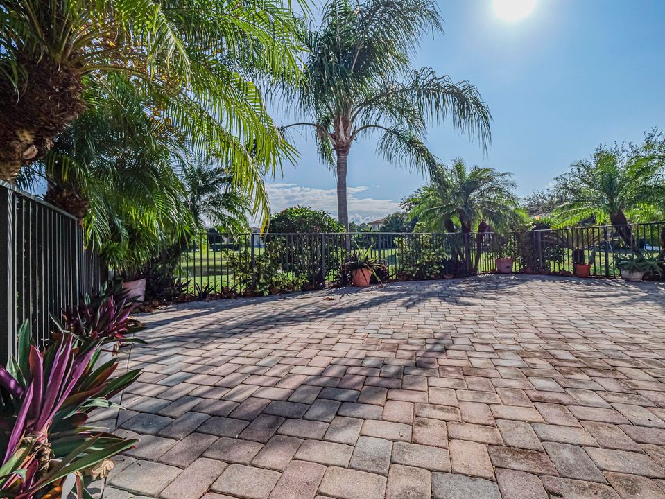 В аренду: $2,400 (2 спален, 2 ванн, 1342 Квадратных фут)