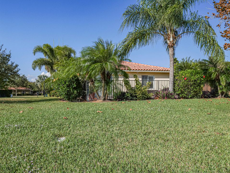 В аренду: $2,400 (2 спален, 2 ванн, 1342 Квадратных фут)