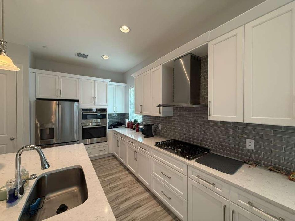 待售: $950,000 (3 贝兹, 3 浴室, 2252 平方英尺)