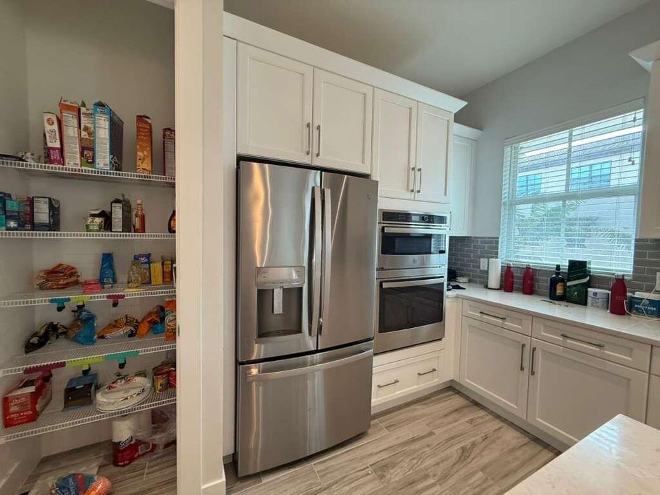 待售: $950,000 (3 贝兹, 3 浴室, 2252 平方英尺)