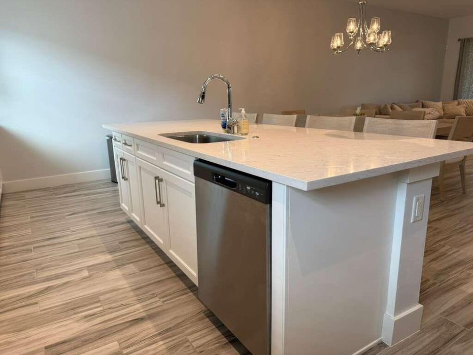 待售: $950,000 (3 贝兹, 3 浴室, 2252 平方英尺)