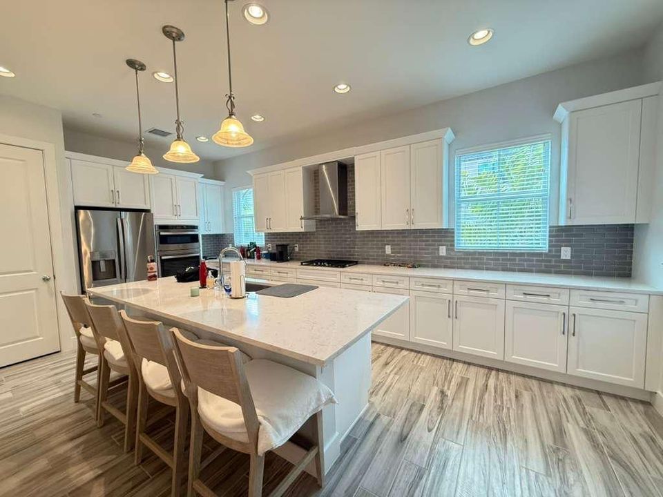 待售: $950,000 (3 贝兹, 3 浴室, 2252 平方英尺)