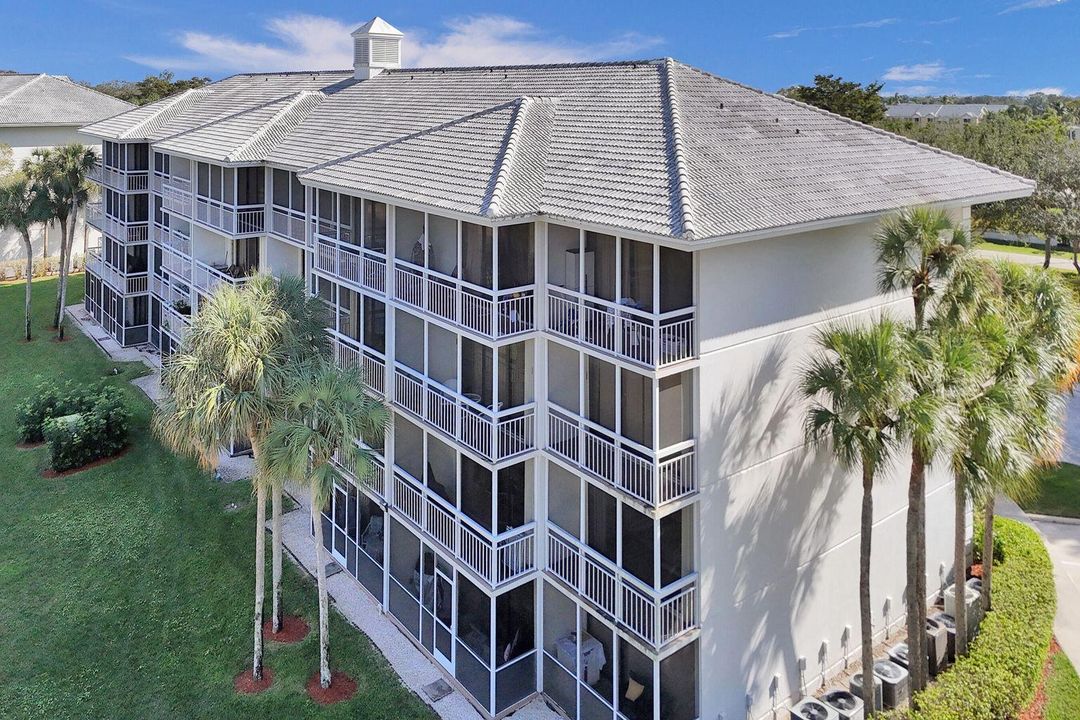 For Sale: $299,000 (2 beds, 2 baths, 1385 Square Feet)