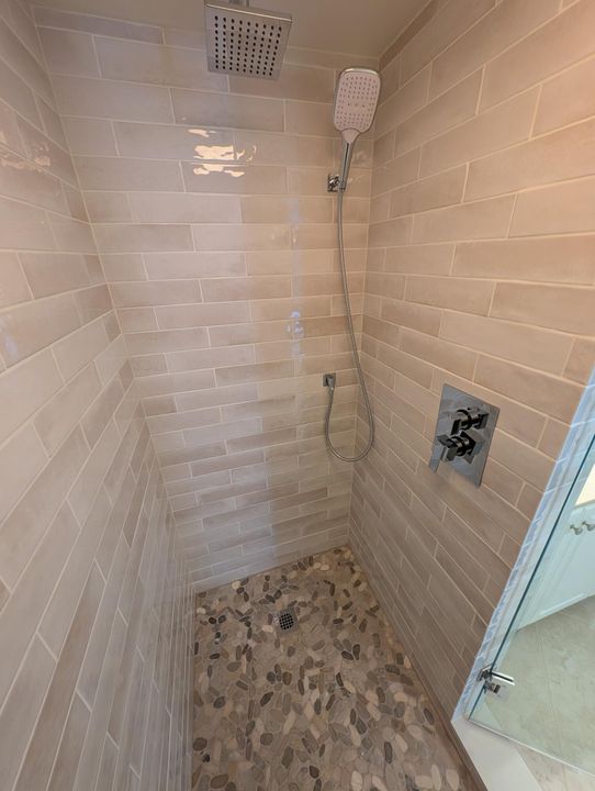 For Rent: $2,950 (3 beds, 2 baths, 1596 Square Feet)