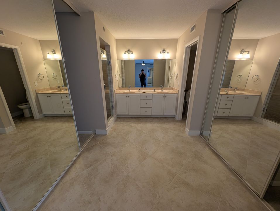 For Rent: $2,950 (3 beds, 2 baths, 1596 Square Feet)