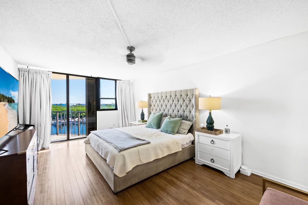 待售: $945,000 (3 贝兹, 2 浴室, 1682 平方英尺)