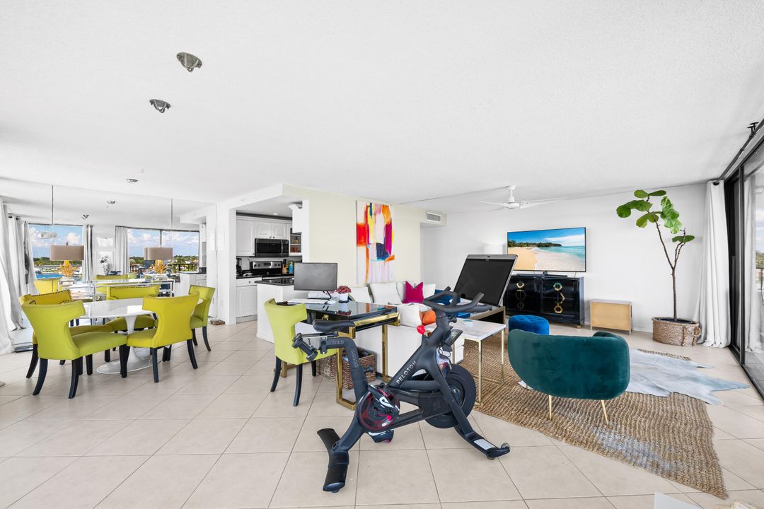 待售: $945,000 (3 贝兹, 2 浴室, 1682 平方英尺)