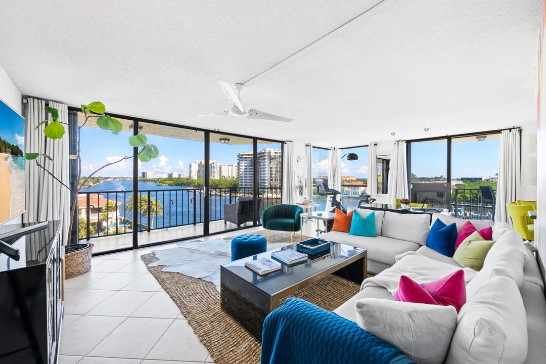 待售: $945,000 (3 贝兹, 2 浴室, 1682 平方英尺)