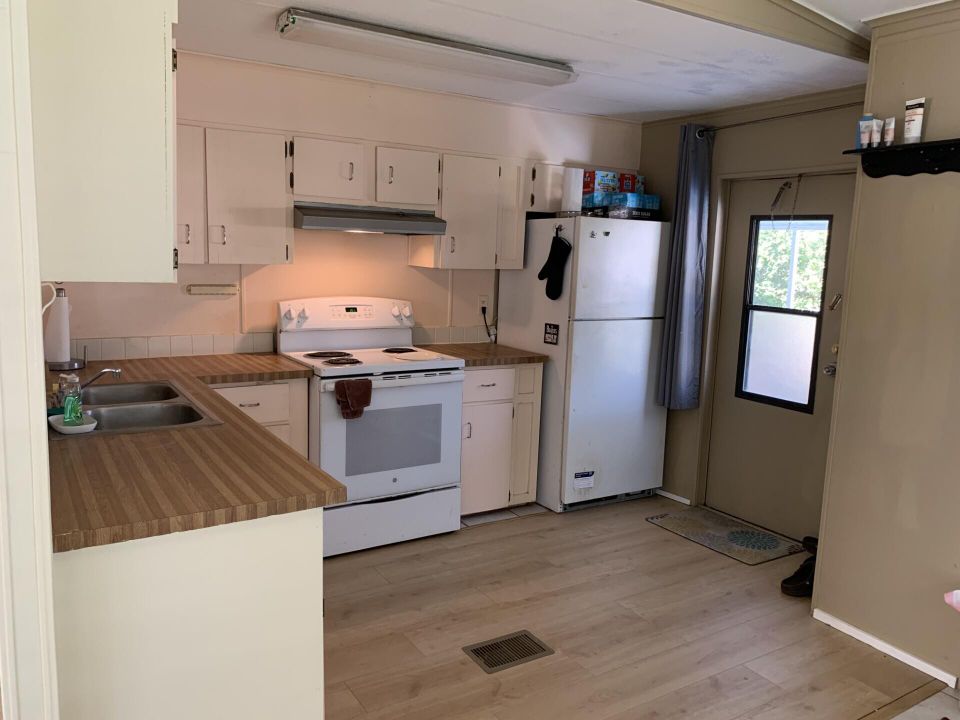 待售: $35,000 (2 贝兹, 2 浴室, 1300 平方英尺)