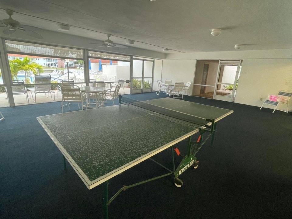 For Sale: $110,000 (2 beds, 2 baths, 1014 Square Feet)