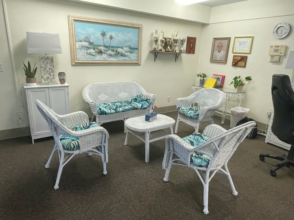 For Sale: $110,000 (2 beds, 2 baths, 1014 Square Feet)