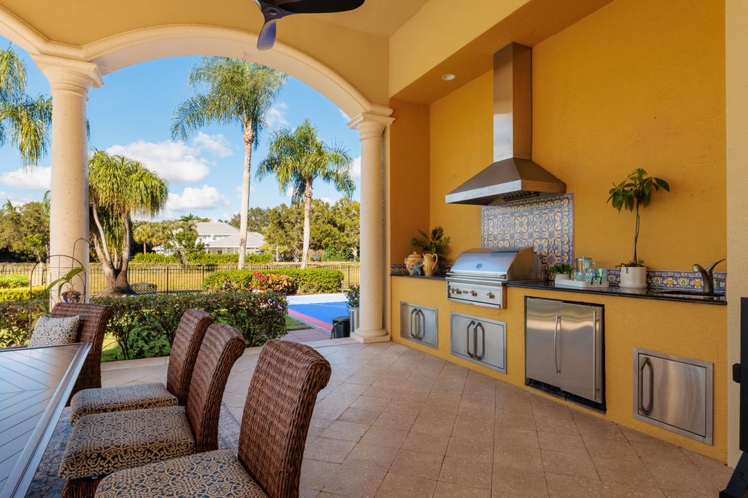 For Sale: $5,495,000 (6 beds, 5 baths, 6780 Square Feet)