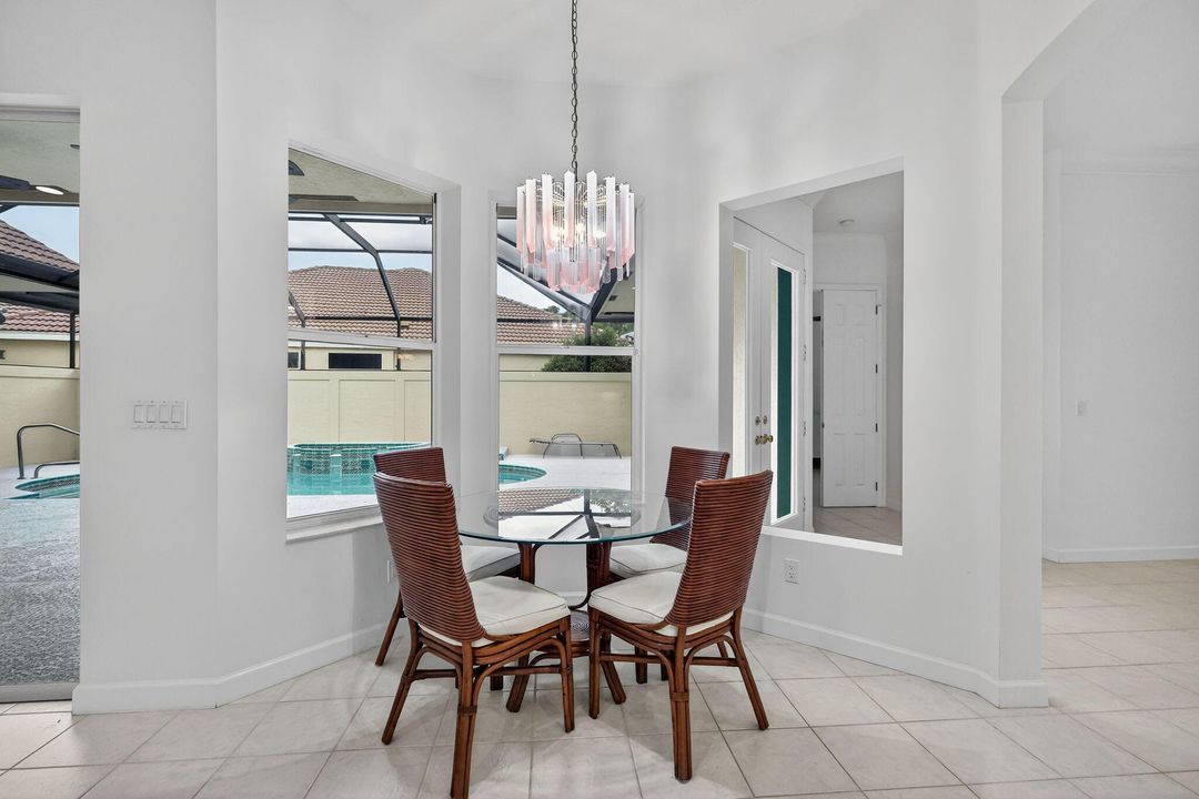 For Sale: $465,000 (4 beds, 3 baths, 2358 Square Feet)