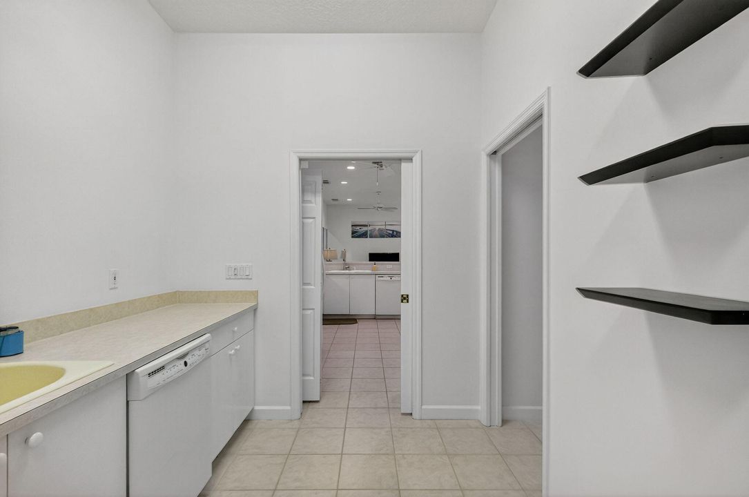 For Sale: $465,000 (4 beds, 3 baths, 2358 Square Feet)