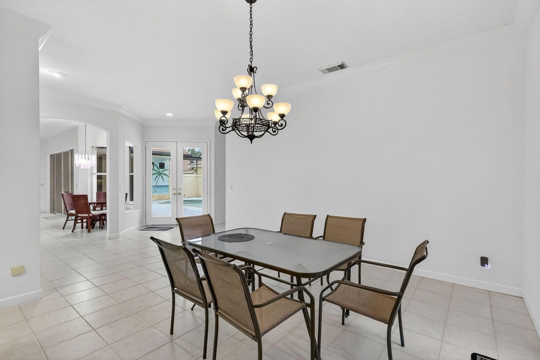 For Sale: $465,000 (4 beds, 3 baths, 2358 Square Feet)