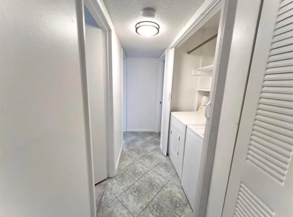 For Rent: $2,200 (3 beds, 2 baths, 1275 Square Feet)