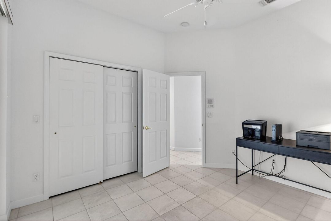 For Sale: $465,000 (4 beds, 3 baths, 2358 Square Feet)