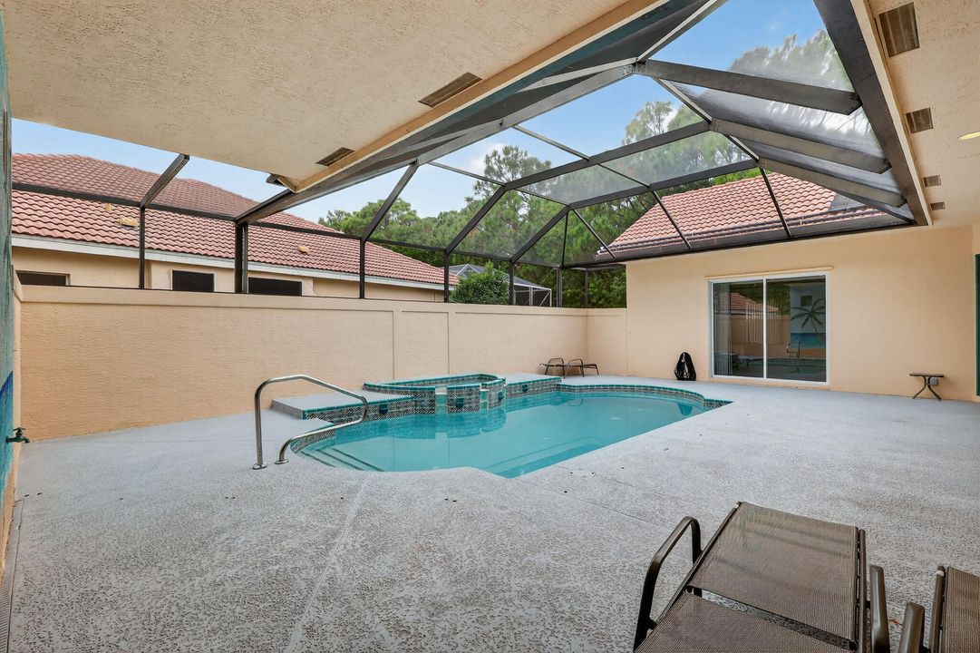 For Sale: $465,000 (4 beds, 3 baths, 2358 Square Feet)