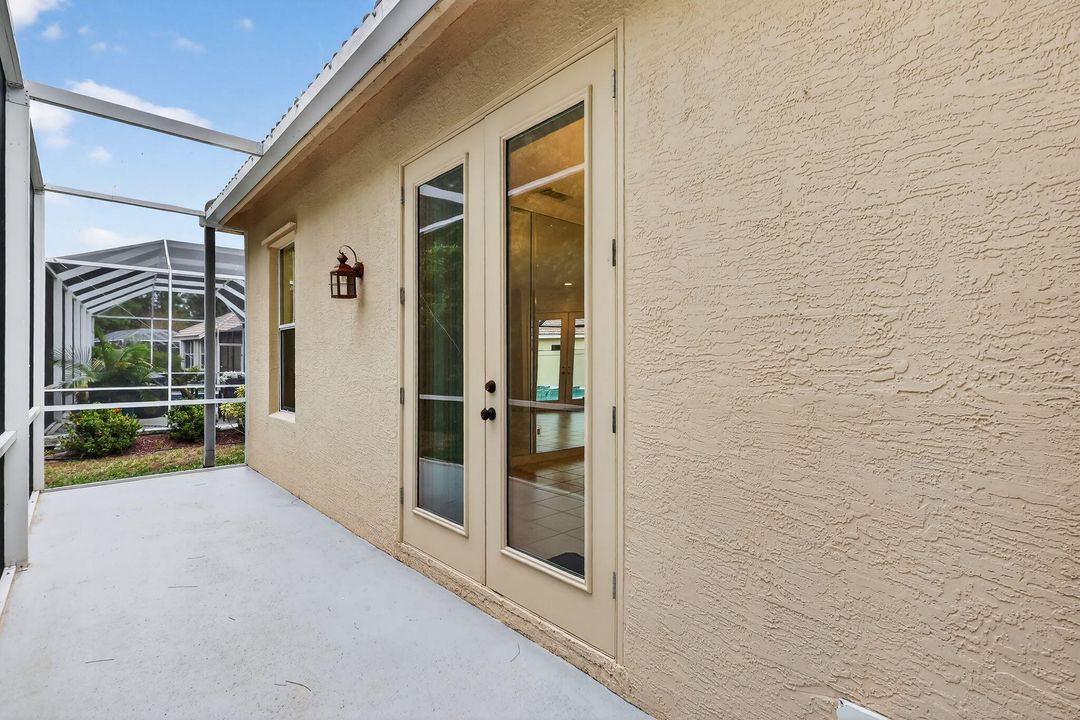 For Sale: $465,000 (4 beds, 3 baths, 2358 Square Feet)