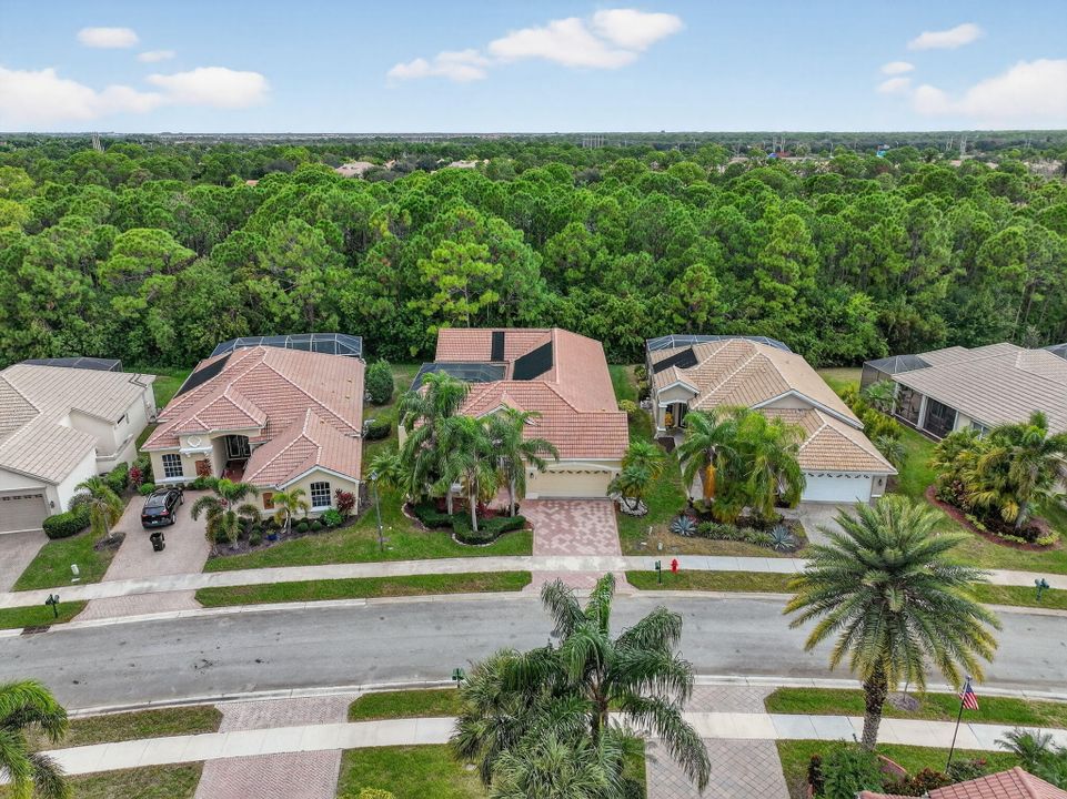 For Sale: $465,000 (4 beds, 3 baths, 2358 Square Feet)