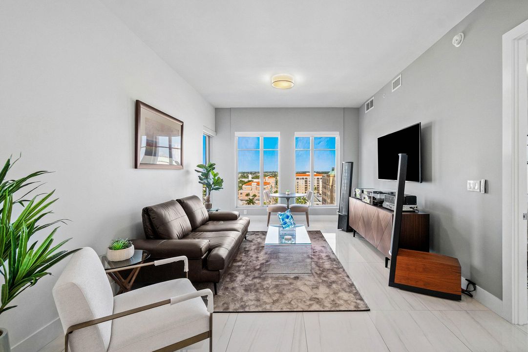 For Sale: $1,200,000 (2 beds, 2 baths, 1151 Square Feet)