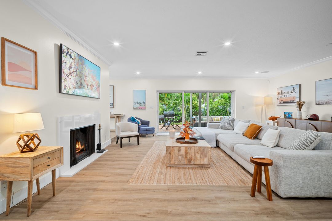 В аренду: $6,000 (3 спален, 2 ванн, 2854 Квадратных фут)