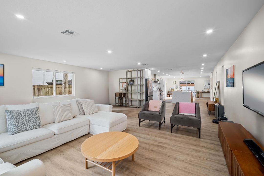 В аренду: $6,000 (3 спален, 2 ванн, 2854 Квадратных фут)