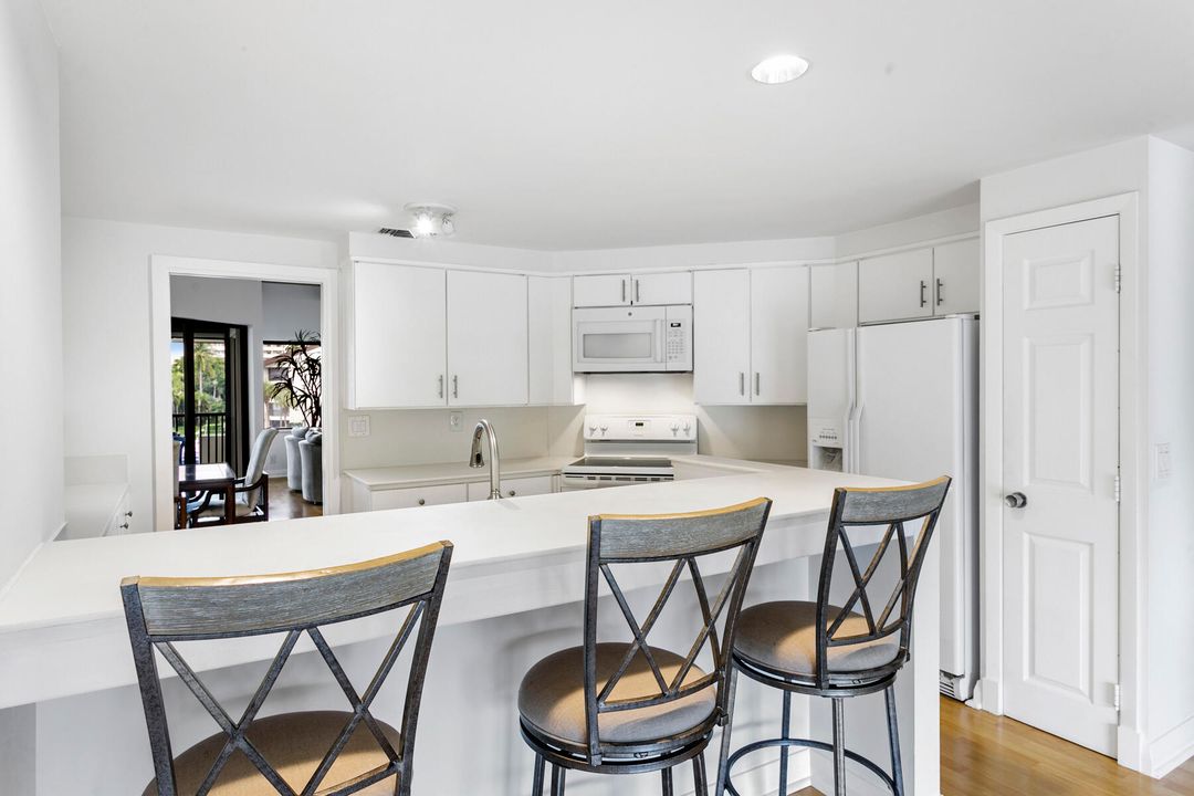 For Sale: $1,225,000 (4 beds, 3 baths, 3128 Square Feet)