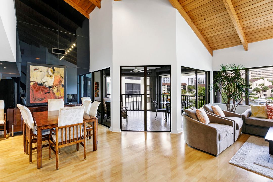 For Sale: $1,225,000 (4 beds, 3 baths, 3128 Square Feet)