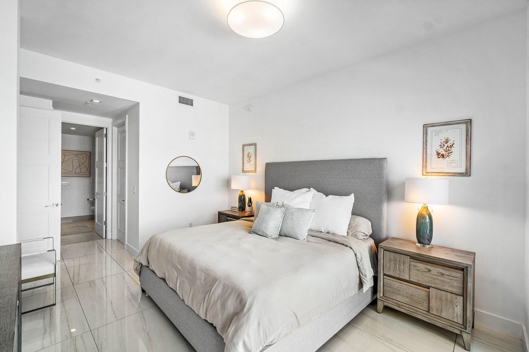 For Sale: $1,200,000 (2 beds, 2 baths, 1151 Square Feet)