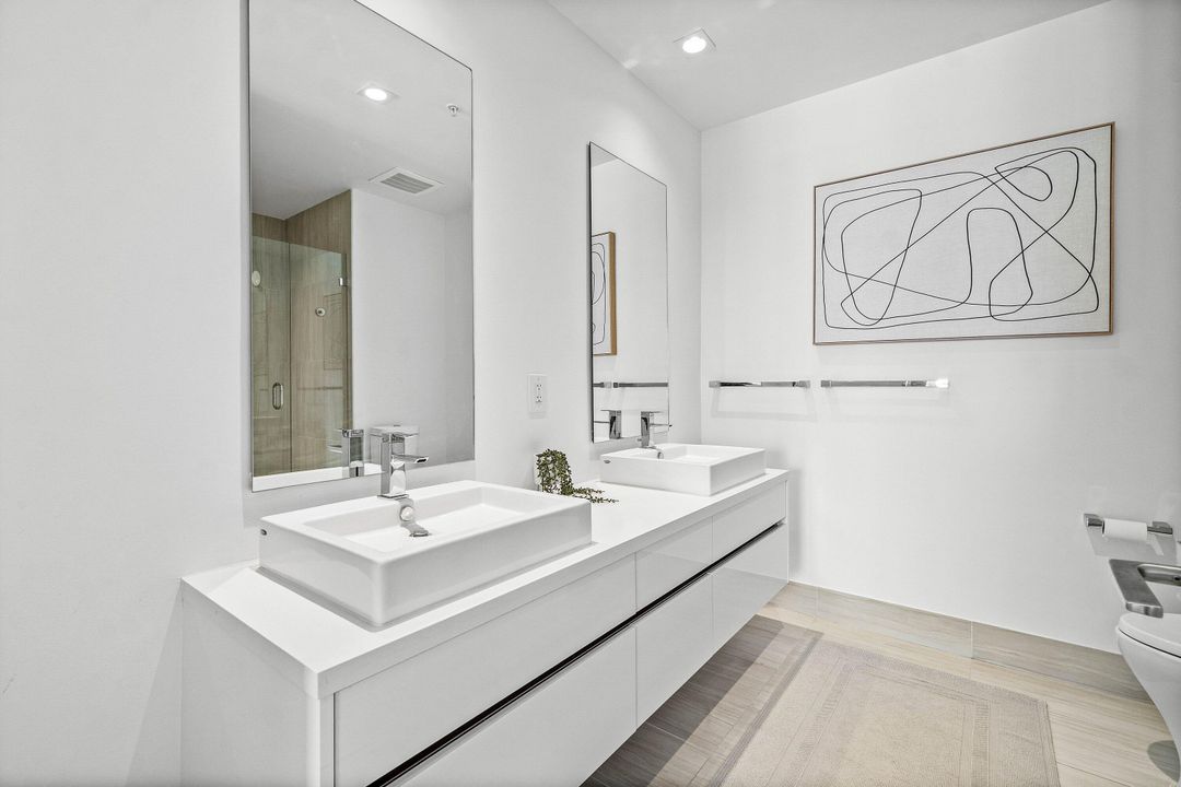 For Sale: $1,200,000 (2 beds, 2 baths, 1151 Square Feet)