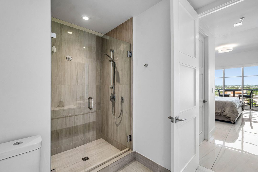 For Sale: $1,200,000 (2 beds, 2 baths, 1151 Square Feet)