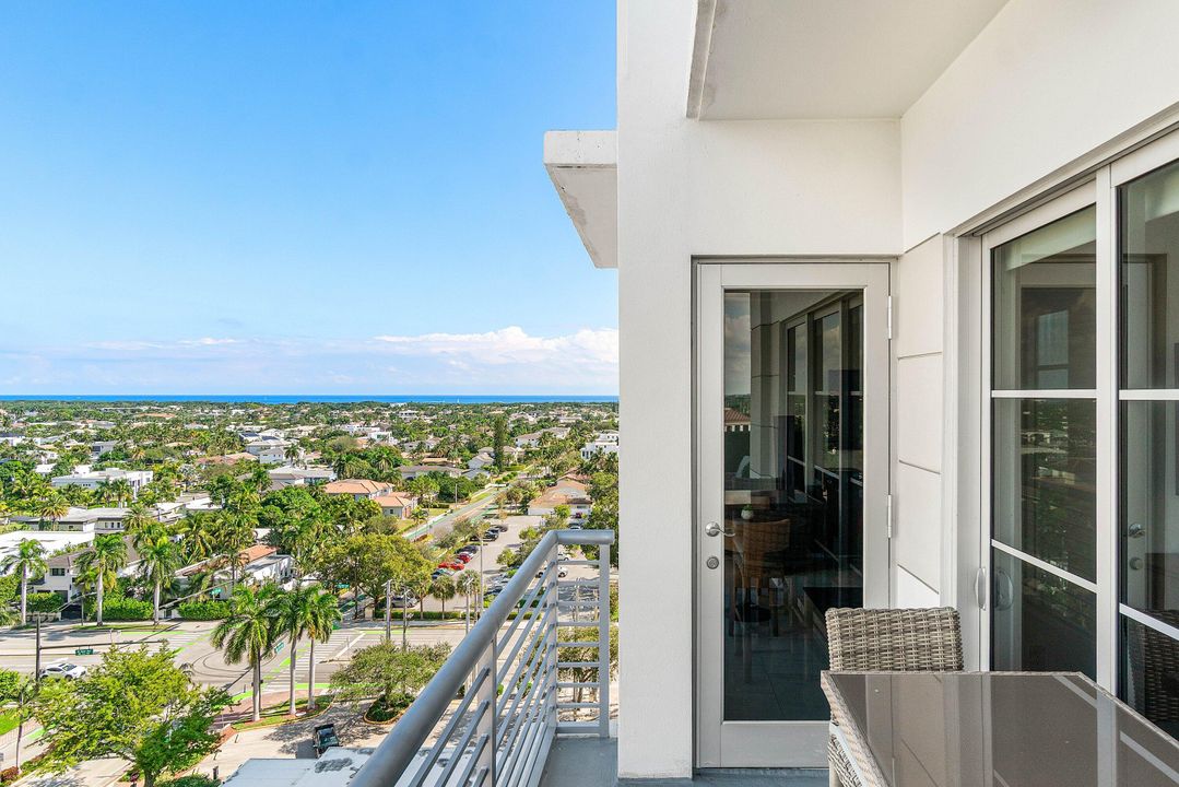 For Sale: $1,200,000 (2 beds, 2 baths, 1151 Square Feet)