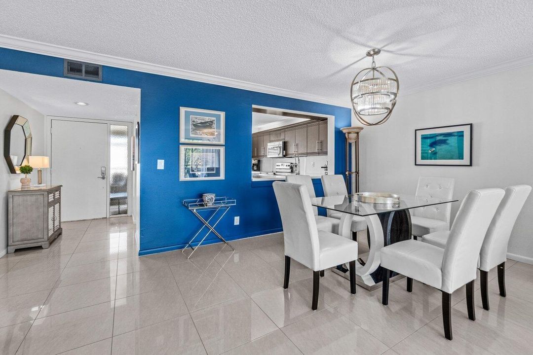 待售: $285,000 (2 贝兹, 2 浴室, 1280 平方英尺)