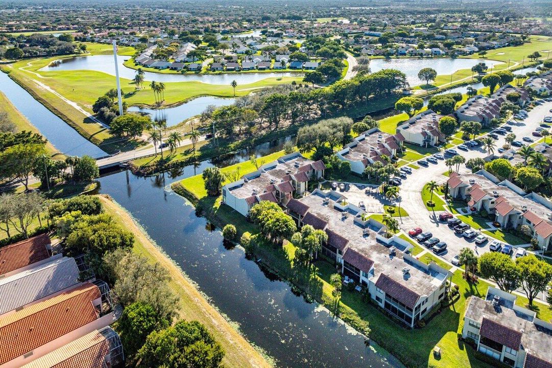 待售: $285,000 (2 贝兹, 2 浴室, 1280 平方英尺)