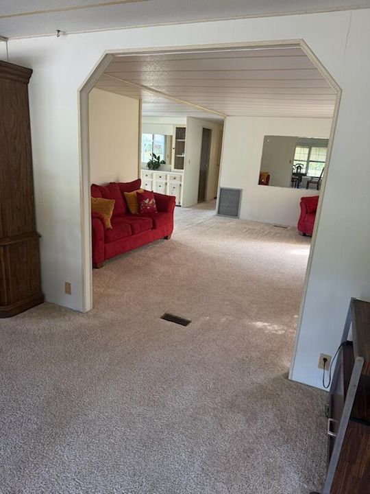 For Sale: $54,900 (2 beds, 2 baths, 1280 Square Feet)