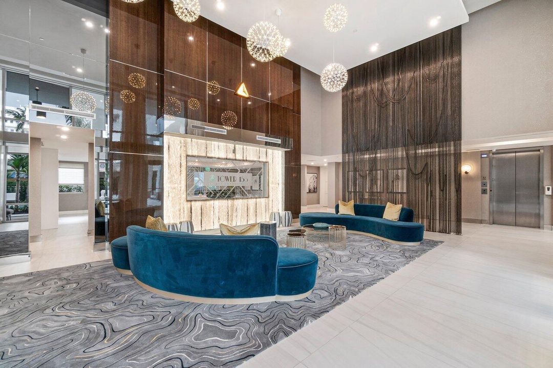 For Sale: $1,200,000 (2 beds, 2 baths, 1151 Square Feet)