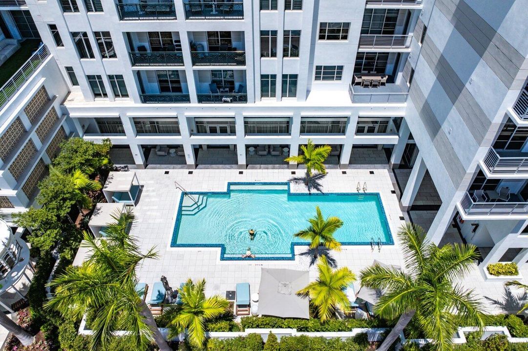 For Sale: $1,200,000 (2 beds, 2 baths, 1151 Square Feet)