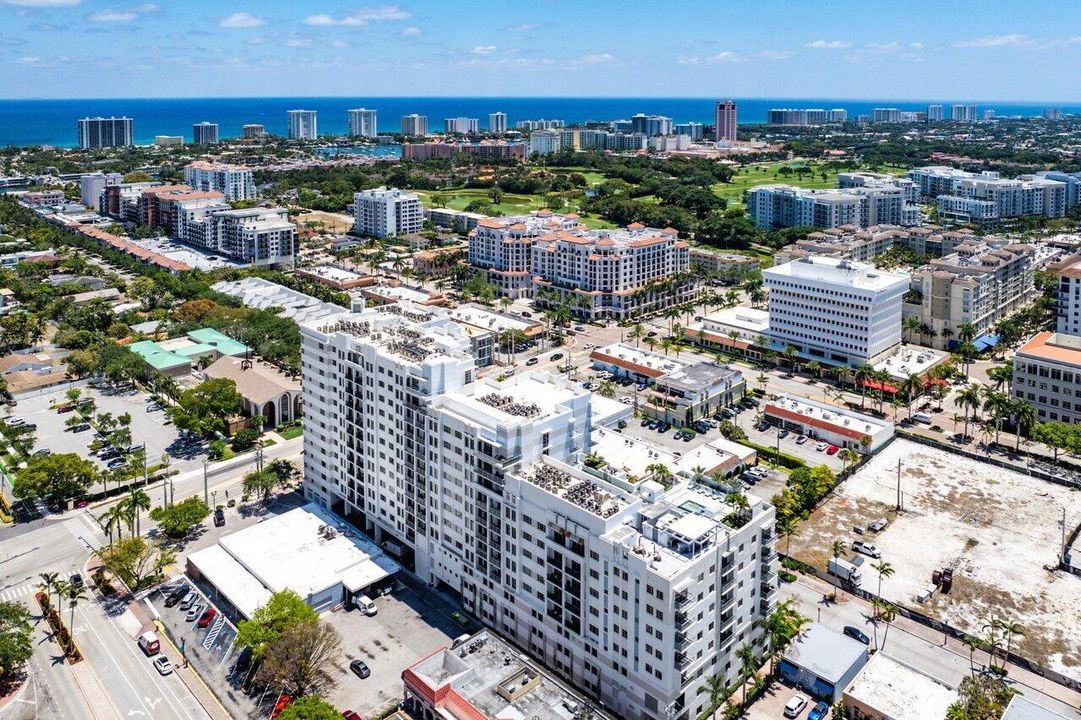 For Sale: $1,200,000 (2 beds, 2 baths, 1151 Square Feet)