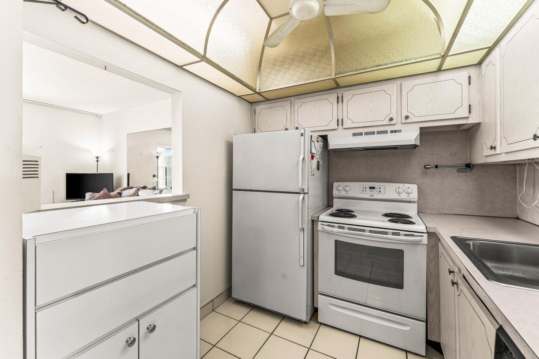 For Sale: $50,000 (1 beds, 1 baths, 646 Square Feet)