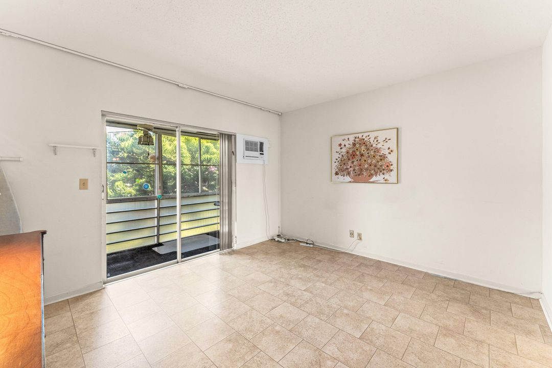 For Sale: $50,000 (1 beds, 1 baths, 646 Square Feet)