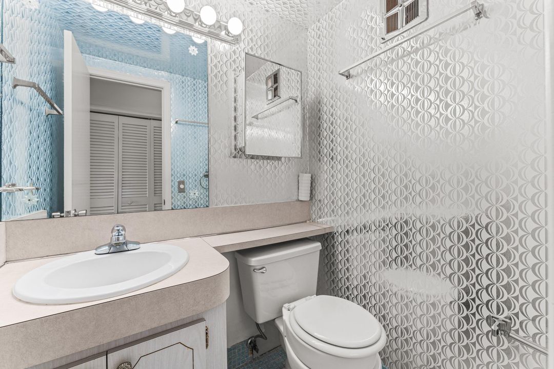 For Sale: $50,000 (1 beds, 1 baths, 646 Square Feet)