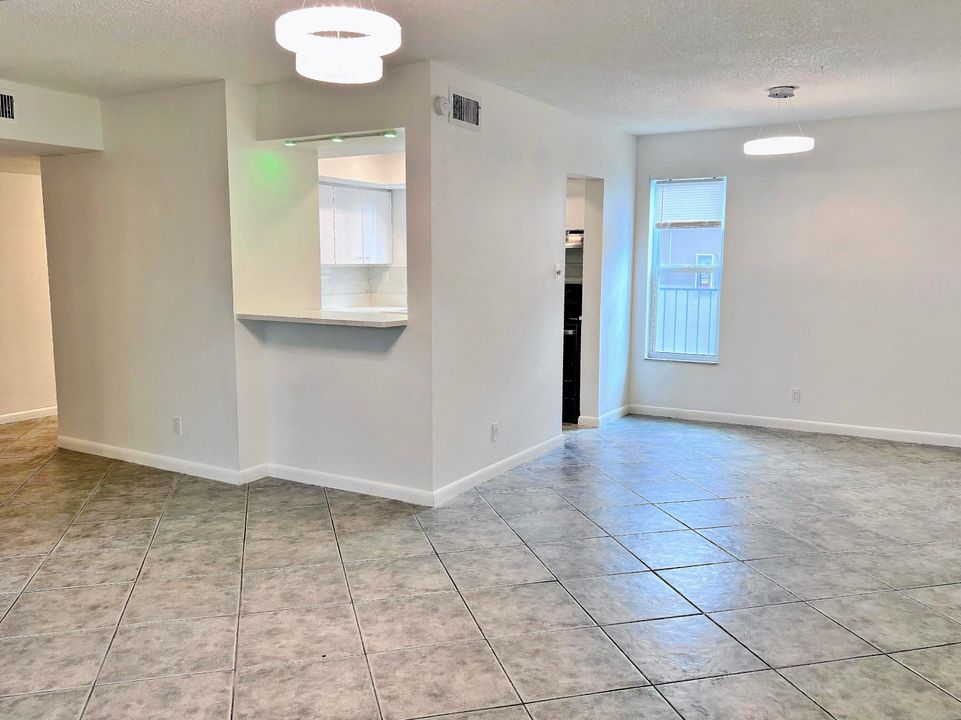 For Rent: $2,200 (3 beds, 2 baths, 1275 Square Feet)