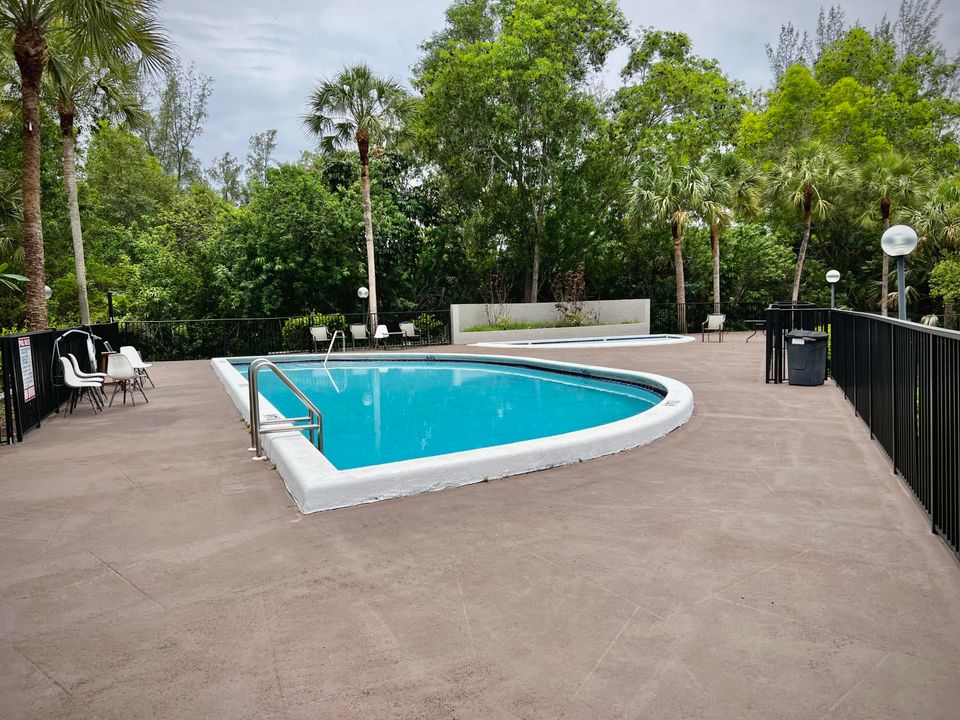 For Rent: $2,200 (3 beds, 2 baths, 1275 Square Feet)