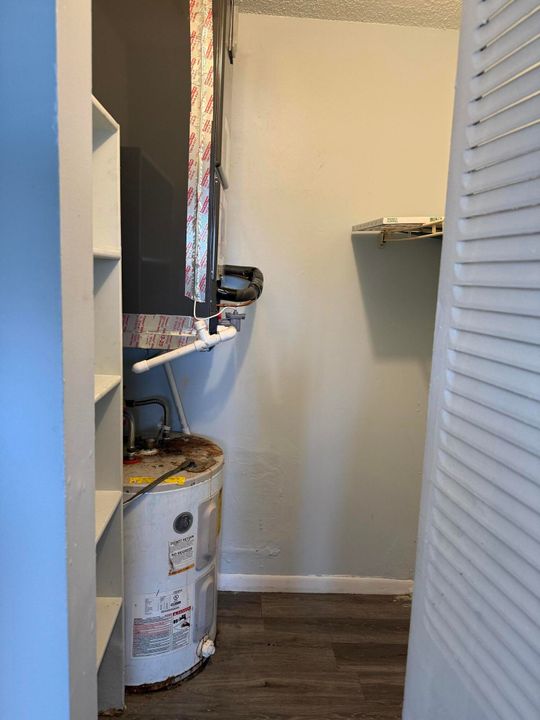 For Rent: $1,850 (1 beds, 1 baths, 561 Square Feet)